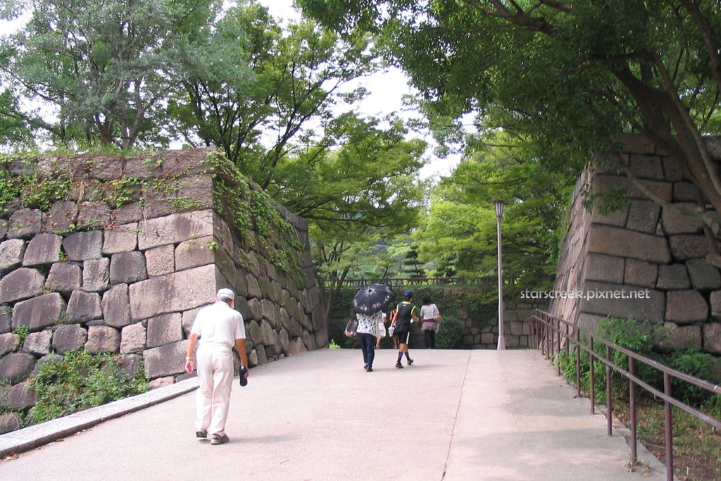 C1020-04.JPG