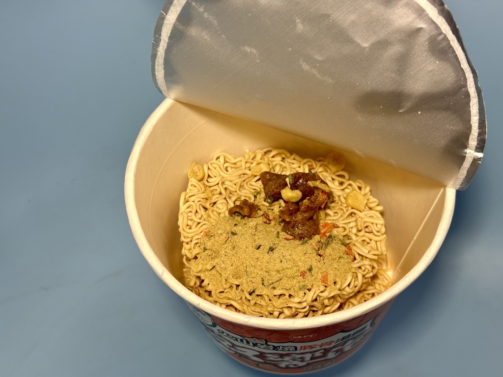 双響泡火山岩燒豚骨湯麵2.jpg 双響泡火山岩燒豚骨湯麵2.jpg