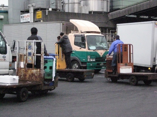 馬路如虎口