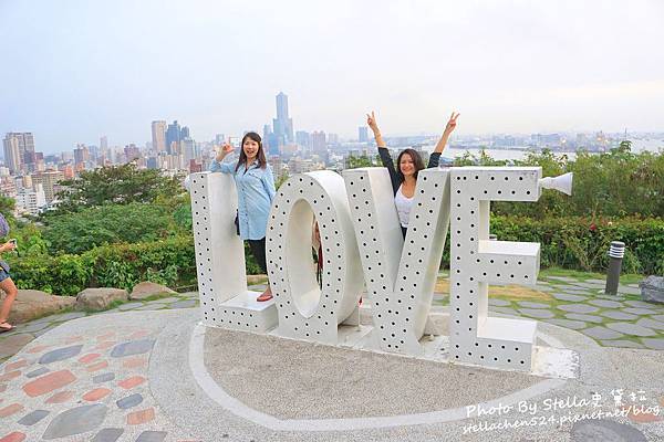 【高雄市-鼓山】登上山頂飽覽港都夜景@高雄市忠烈祠.壽山LOVE情人觀景台★高雄/高雄景點/高雄夜景/高雄情侶約會
