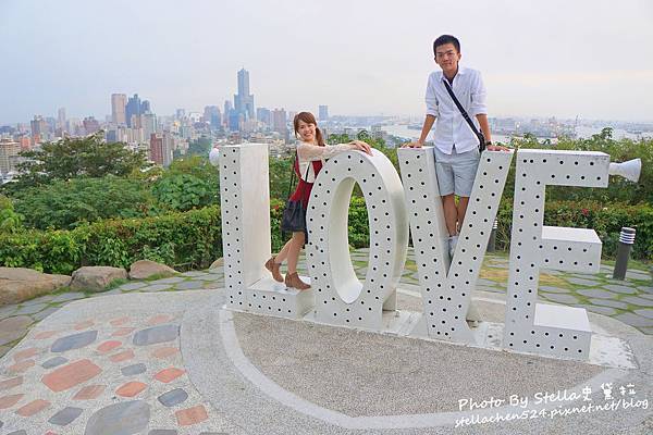 【高雄市-鼓山】登上山頂飽覽港都夜景@高雄市忠烈祠.壽山LOVE情人觀景台★高雄/高雄景點/高雄夜景/高雄情侶約會