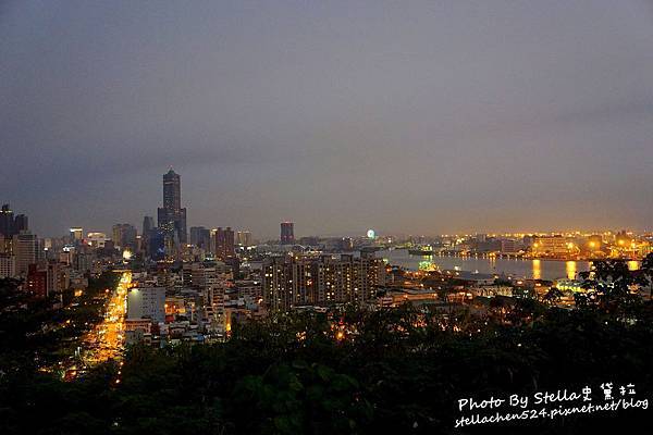 【高雄市-鼓山】登上山頂飽覽港都夜景@高雄市忠烈祠.壽山LOVE情人觀景台★高雄/高雄景點/高雄夜景/高雄情侶約會