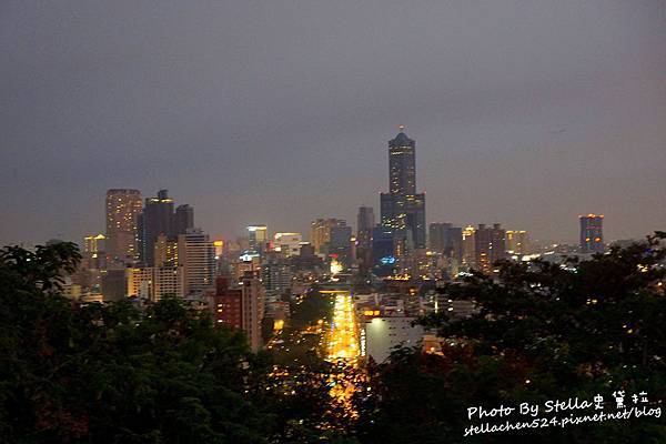 【高雄市-鼓山】登上山頂飽覽港都夜景@高雄市忠烈祠.壽山LOVE情人觀景台★高雄/高雄景點/高雄夜景/高雄情侶約會