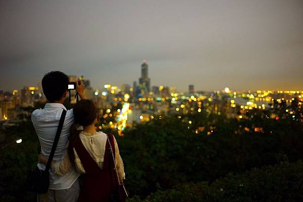 【高雄市-鼓山】登上山頂飽覽港都夜景@高雄市忠烈祠.壽山LOVE情人觀景台★高雄/高雄景點/高雄夜景/高雄情侶約會