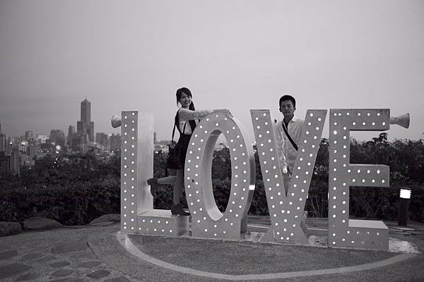 【高雄市-鼓山】登上山頂飽覽港都夜景@高雄市忠烈祠.壽山LOVE情人觀景台★高雄/高雄景點/高雄夜景/高雄情侶約會