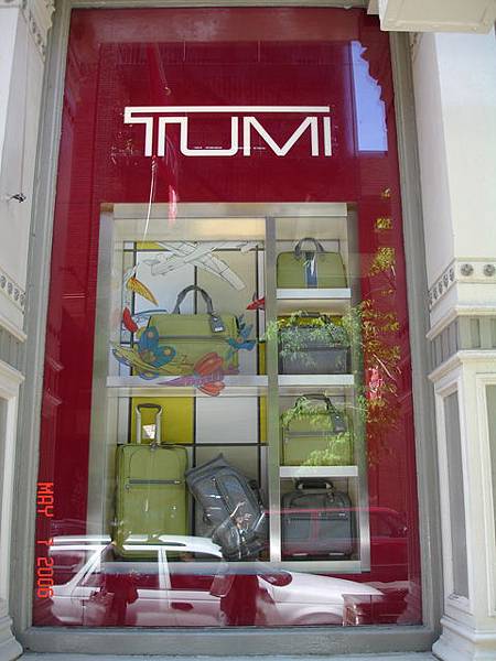 TUMI