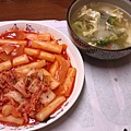 晚餐(辣炒年糕+磨菇濃湯)