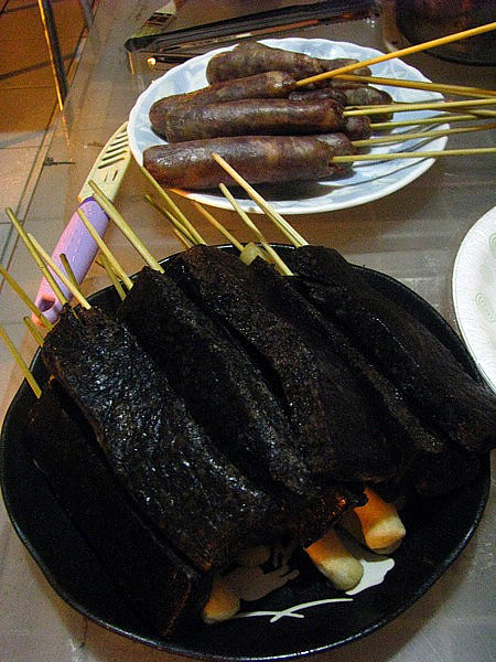 豬血糕及台灣香腸