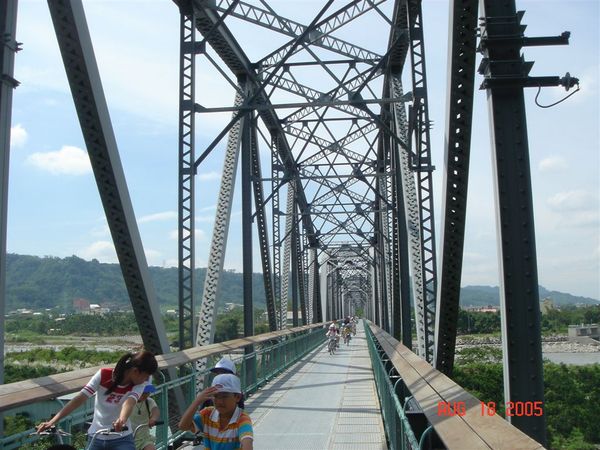 16.大甲溪花粱鋼橋.JPG