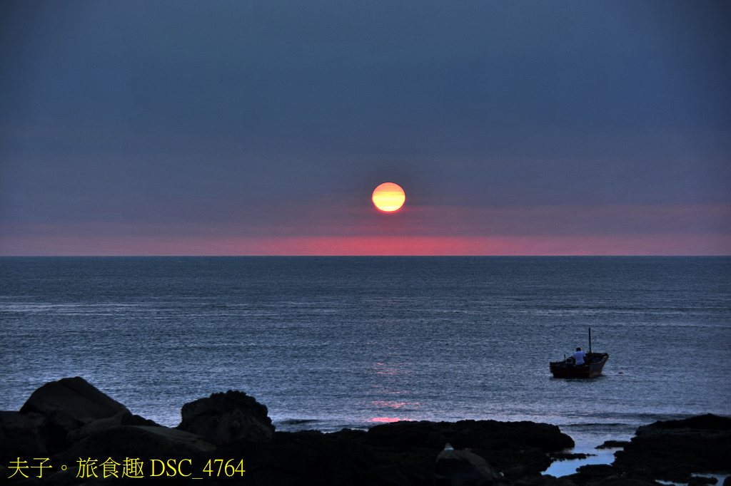 富貴角燈塔 台灣本島最北的燈塔 台灣本島唯一設有霧笛的燈塔 富貴角燈塔 台灣本島最北的燈塔 台灣本島唯一設有霧笛的燈塔