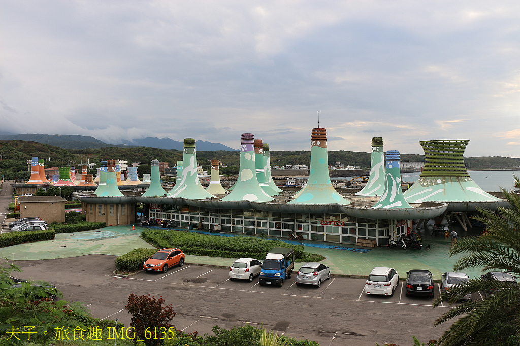 富貴角燈塔 台灣本島最北的燈塔 台灣本島唯一設有霧笛的燈塔 富貴角燈塔 台灣本島最北的燈塔 台灣本島唯一設有霧笛的燈塔