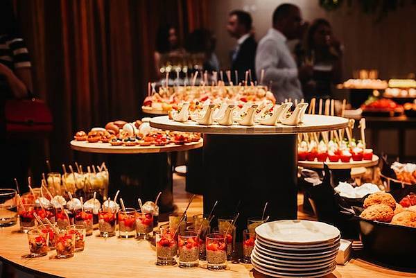 宴客藝術：打造完美聚會的秘訣與外燴選擇指南