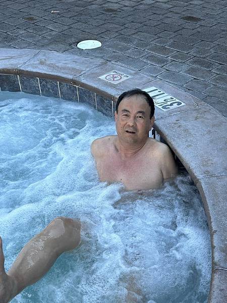 2025-10-8 返回gilroy,從南部出口回