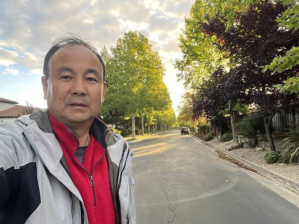 2025-10-9 gilroy outlet 一日遊（中餐