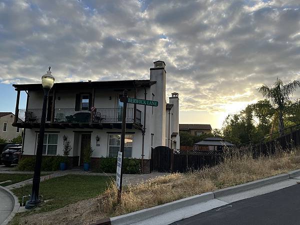 2025-10-9 gilroy outlet 一日遊（中餐