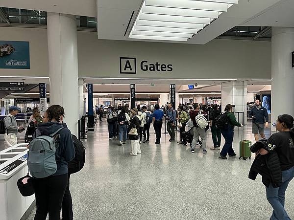 2025-10-9 gilroy outlet 一日遊（中餐