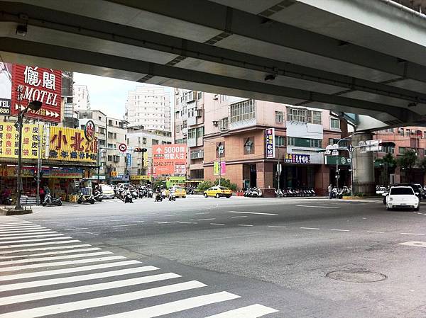 中正路.圓通路口