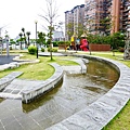 社區前親子親水公園