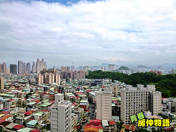 客臥房外景觀.PNG