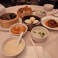 01.趕著六點就去吃早餐，因為今天要下船囉！