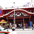 49.御果子御殿是國際通最大的土產店.jpg