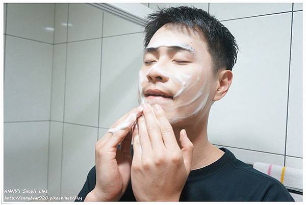Pores4.jpg Pores4.jpg