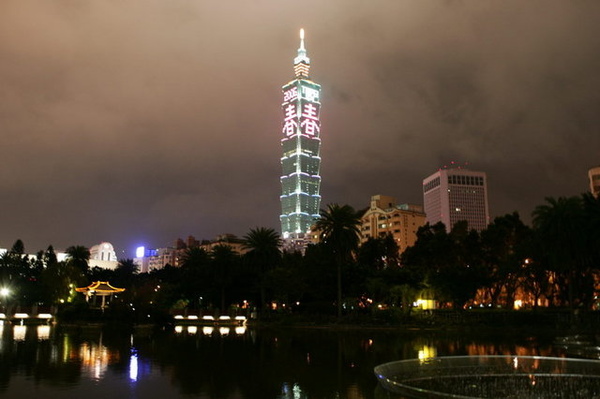 戶外用餐區夜景