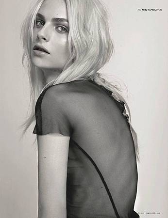 900x1172xAndrej-Pejic-LOfficiel-Turkey-7_jpg_pagespeed_ic_bpf1x8f9QM