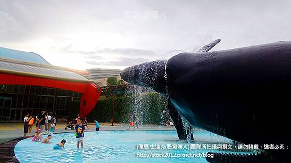 [屏東.旅遊]墾丁海生館,海洋生物博物館_最長海底隧道鯨鯊伴隨,小朋友暑假夏令營住宿最佳選擇(必去,景點,門票,夜宿,交通,附近民宿,實習,基隆,珊瑚礁)061