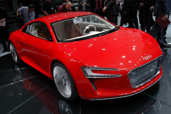 2009-iaa-audi-e-tron_11.jpg