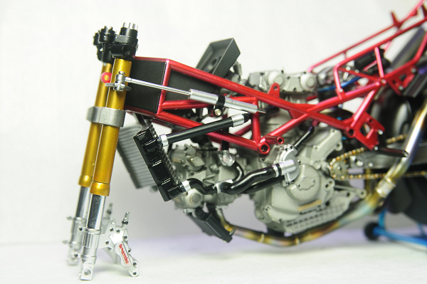 DUCATI_888 059