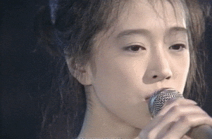 中森明菜.gif