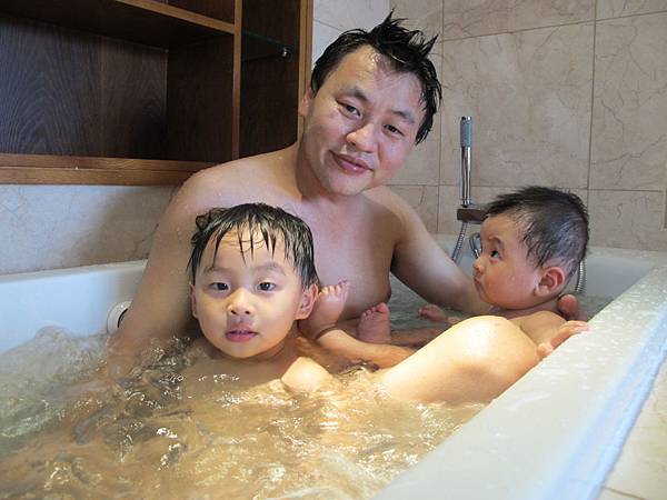IMG_2352 IMG_2352