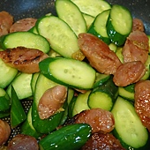 香腸炒小黃瓜