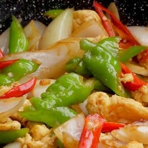 洋葱青椒炒鸡蛋.jpg