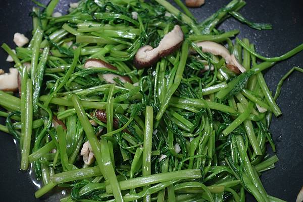 空心菜炒香菇