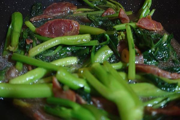 芥蘭菜炒臘腸