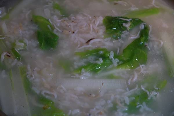 小白菜吻仔魚粥