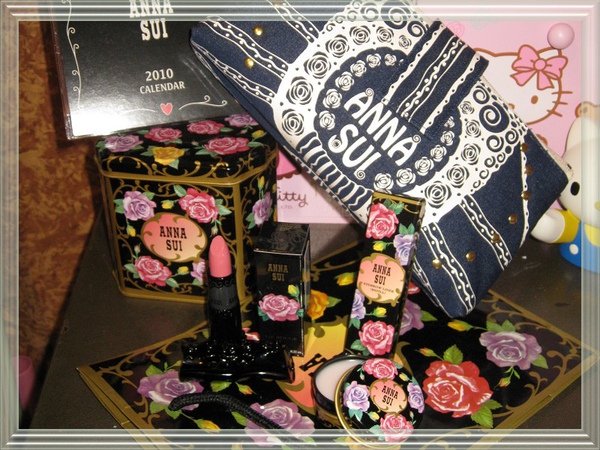 anna sui.jpg