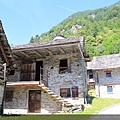 Sonogno(索諾紐)，義大利傳統石板屋。