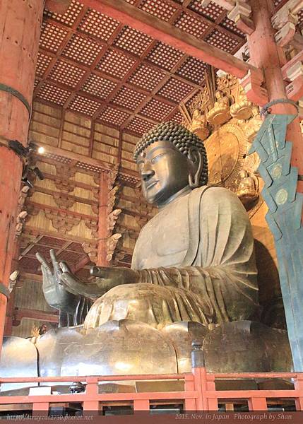 東大寺32-15米高的大佛像