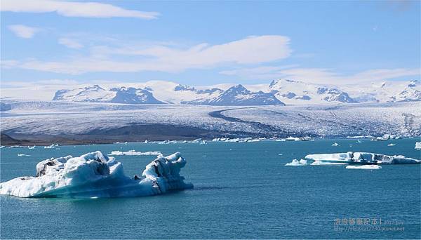 20170711B-07冰島自助行。Jökulsárlón傑古沙龍冰河湖，後方為瓦特納冰原