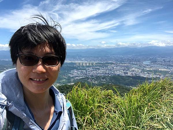 【台北大縱走2】大屯山連峰縱走_15山頂的風超大