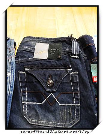 藍世界牛仔褲6.JPG 藍世界牛仔褲6.JPG