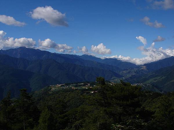 遠眺福壽山農場