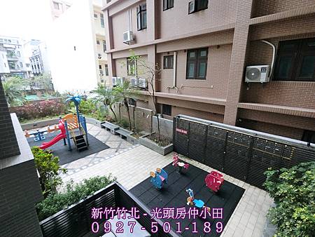 29椰林觀景大面寬8米金店面.jpg