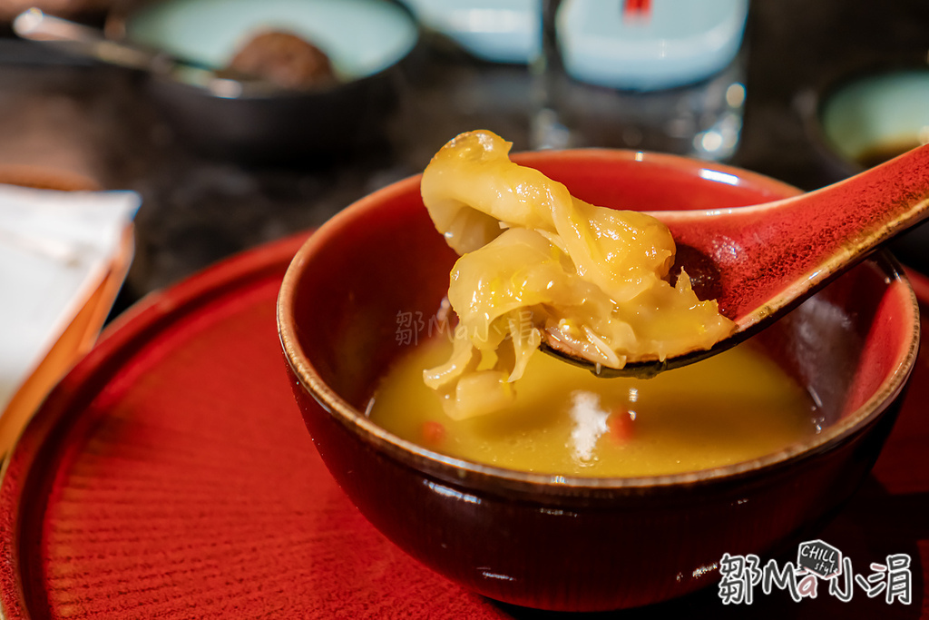 高級料理餐廳_明粵港式火鍋_ 高檔粵式火鍋_米其林台北美食推薦_台北預約困難_猶如在美術館用餐_火鍋界天花板_國際建築大師隈研吾_政商名流 明星最愛的火鍋店_台北內湖大直 (26).jpg