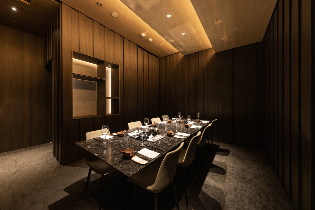 8人小包廂.jpg 8人小包廂.jpg