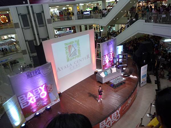 The shop in ayala mall (32).JPG