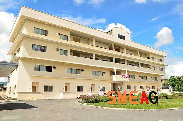 Building A Photo1.jpg Building A Photo1.jpg